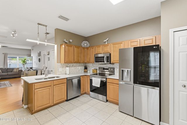 325 SOUTHERN BRANCH Lane, St. Johns, FL 32259