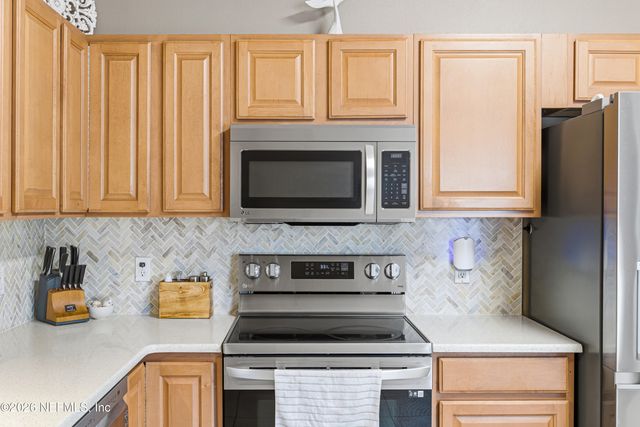 325 SOUTHERN BRANCH Lane, St. Johns, FL 32259