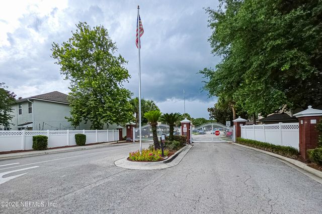 325 SOUTHERN BRANCH Lane, St. Johns, FL 32259