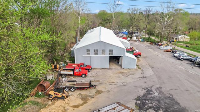 3160 Mitchell Road, Bedford, IN 47421