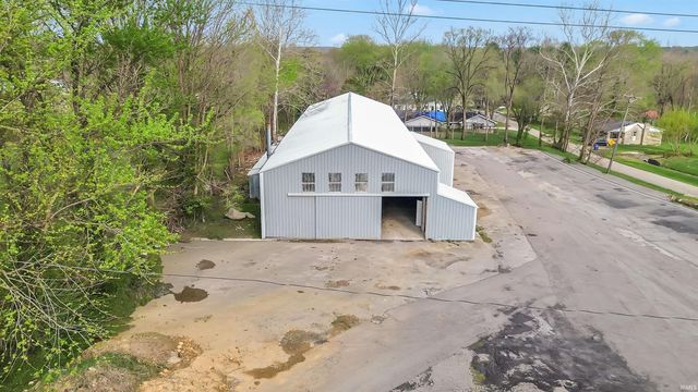 3160 Mitchell Road, Bedford, IN 47421