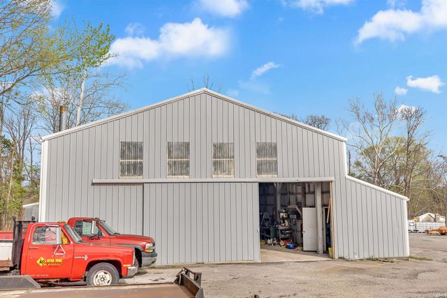 3160 Mitchell Road, Bedford, IN 47421