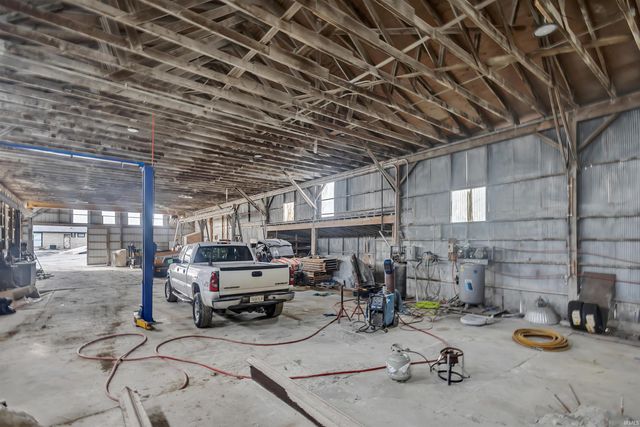 3160 Mitchell Road, Bedford, IN 47421