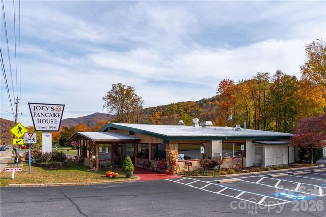 600 Sophie Road, Maggie Valley, NC 28751
