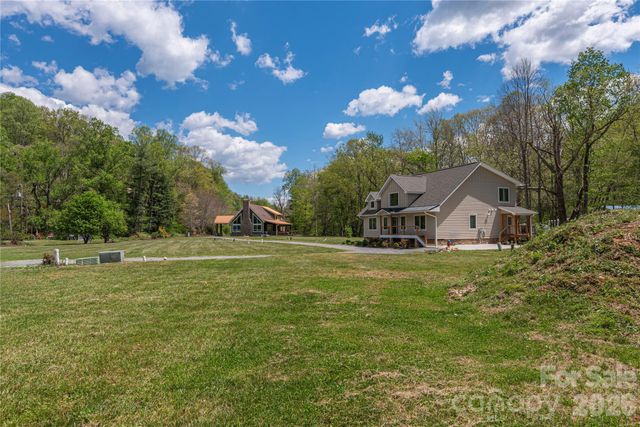 600 Sophie Road, Maggie Valley, NC 28751