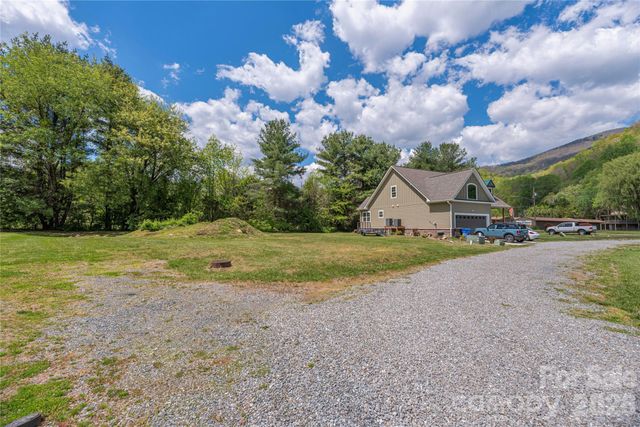 600 Sophie Road, Maggie Valley, NC 28751