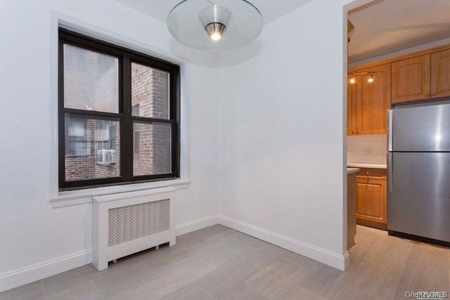 141 Wyckoff Place 4A, Woodmere, NY 11598