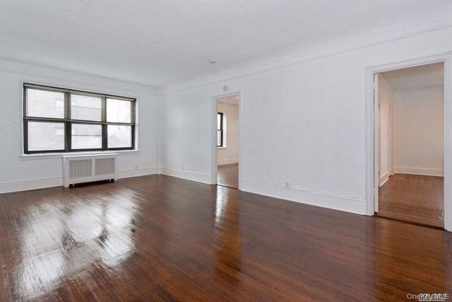 141 Wyckoff Place 4A, Woodmere, NY 11598