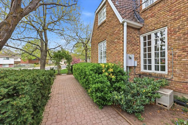 8620 S 1185 E, Sandy, UT 84094