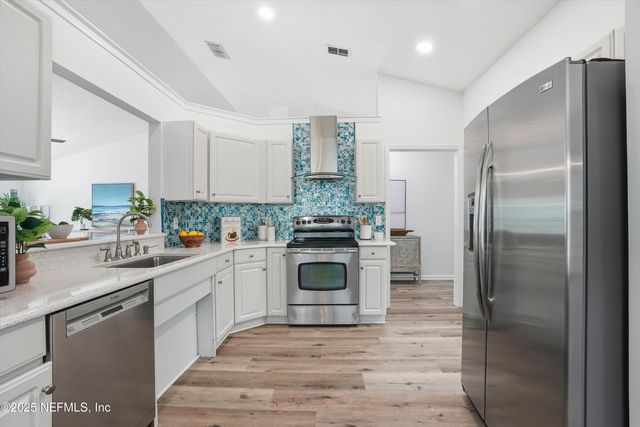 1838 CARDINAL Court, Jacksonville Beach, FL 32250