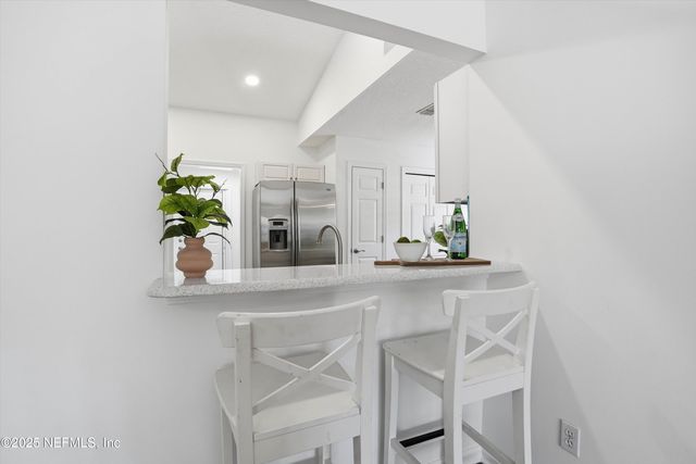 1838 CARDINAL Court, Jacksonville Beach, FL 32250