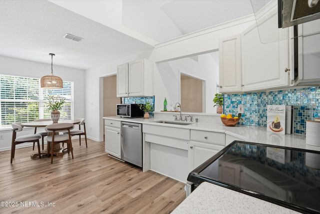 1838 CARDINAL Court, Jacksonville Beach, FL 32250