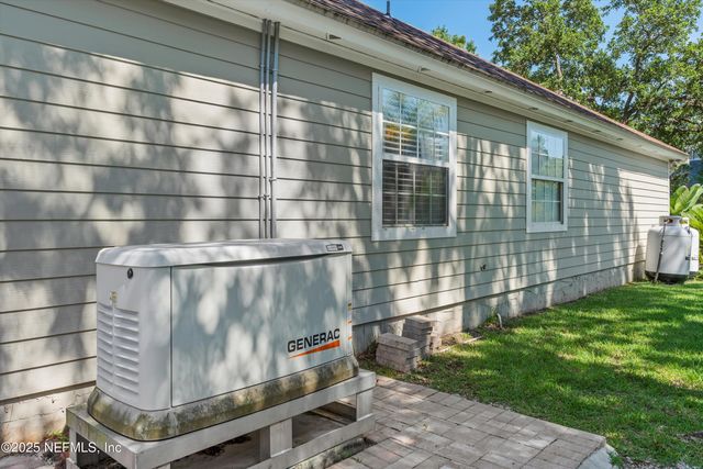 1838 CARDINAL Court, Jacksonville Beach, FL 32250