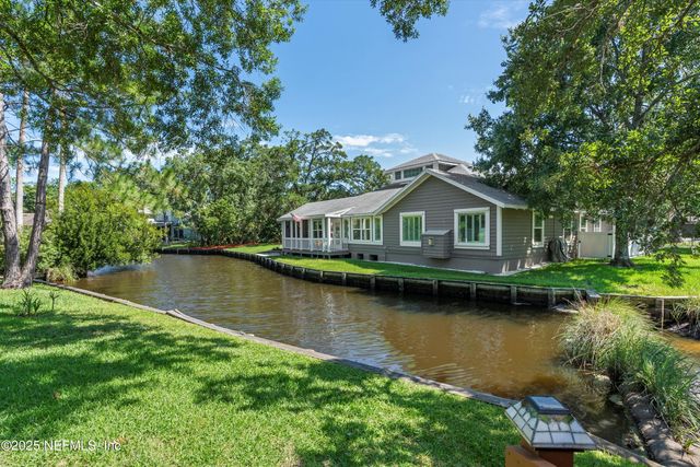 1838 CARDINAL Court, Jacksonville Beach, FL 32250