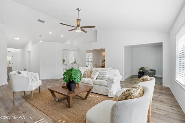 1838 CARDINAL Court, Jacksonville Beach, FL 32250