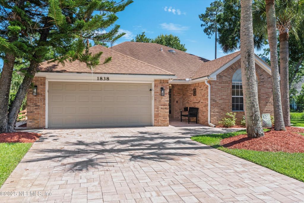 1838 CARDINAL Court, Jacksonville Beach, FL 32250