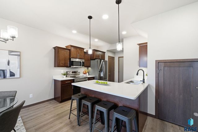 2818 E Hazelnut St Street, Brandon, SD 57005