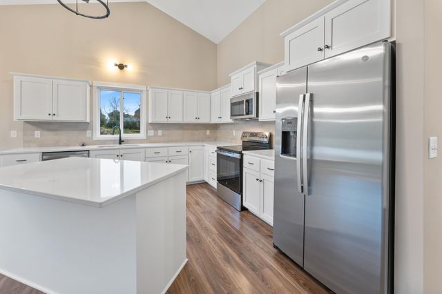 6254 209th Street N, Forest Lake, MN 55025