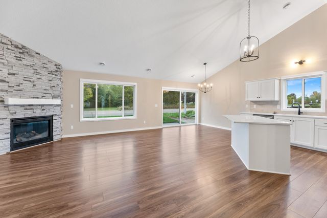 6254 209th Street N, Forest Lake, MN 55025