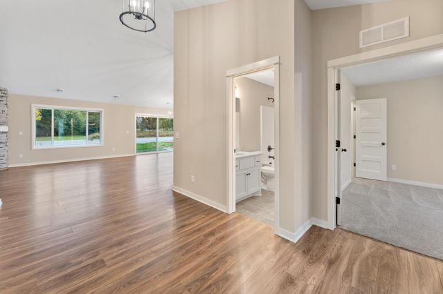 6254 209th Street N, Forest Lake, MN 55025