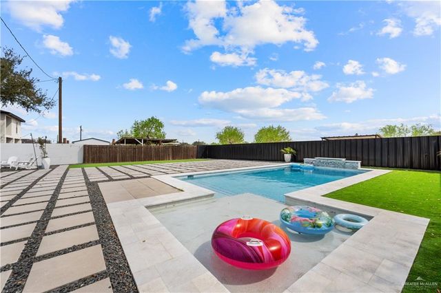 21982 N Sunflower N Road, Edinburg, TX 78542