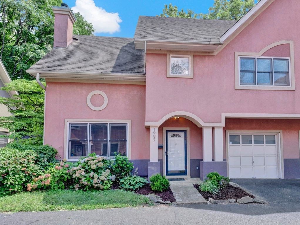 1997 Eastend Dr 3-1, Memphis, TN 38104
