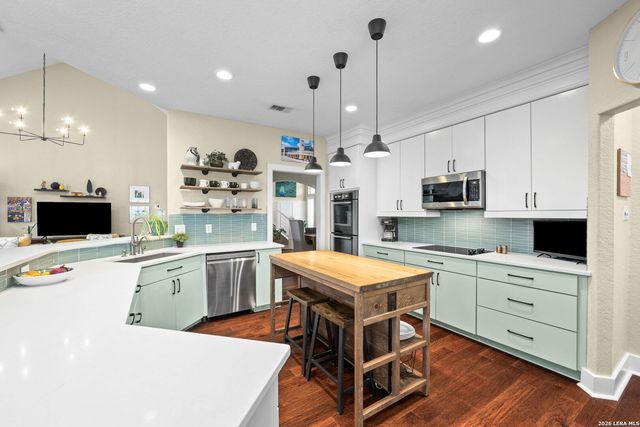 37 INWOOD HEIGHTS DR N, San Antonio, TX 78248