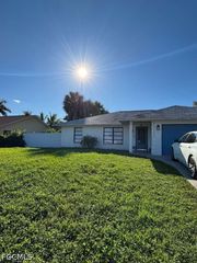1715 50th TER SW, Naples, FL 34116