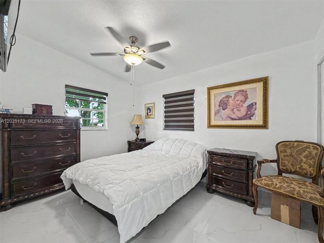 1901 NW 153rd St, Miami Gardens, FL 33054