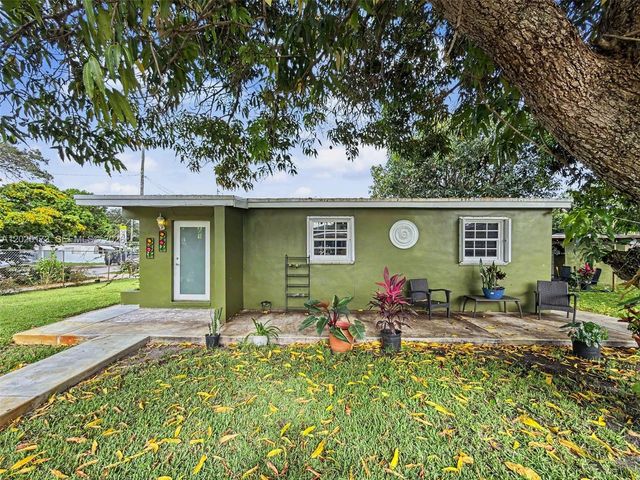 1901 NW 153rd St, Miami Gardens, FL 33054