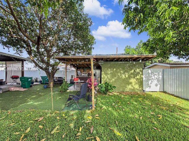 1901 NW 153rd St, Miami Gardens, FL 33054