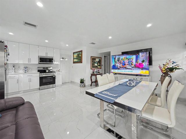 1901 NW 153rd St, Miami Gardens, FL 33054