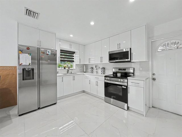 1901 NW 153rd St, Miami Gardens, FL 33054