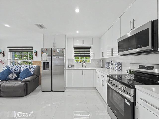 1901 NW 153rd St, Miami Gardens, FL 33054