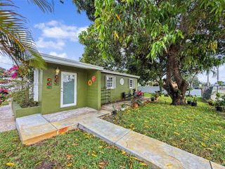 1901 NW 153rd St, Miami Gardens, FL 33054