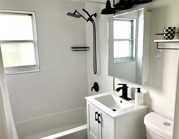 622 Avenida Hermosa, West Palm Beach, FL 33405