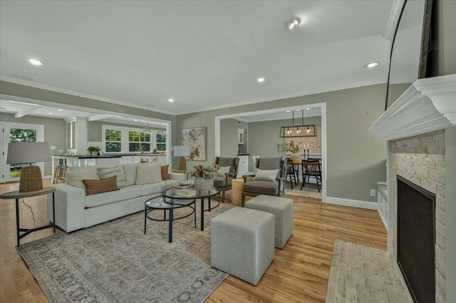 505 E Swift Avenue, Fresno, CA 93704