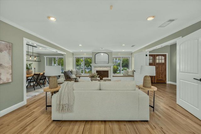 505 E Swift Avenue, Fresno, CA 93704