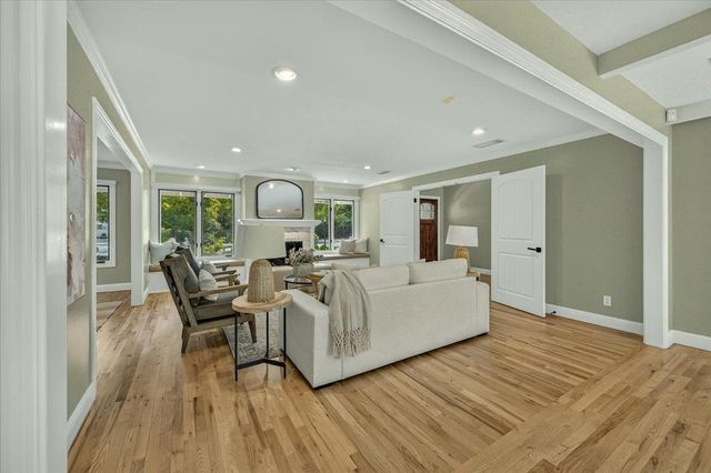 505 E Swift Avenue, Fresno, CA 93704