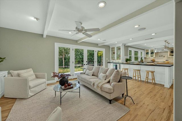 505 E Swift Avenue, Fresno, CA 93704