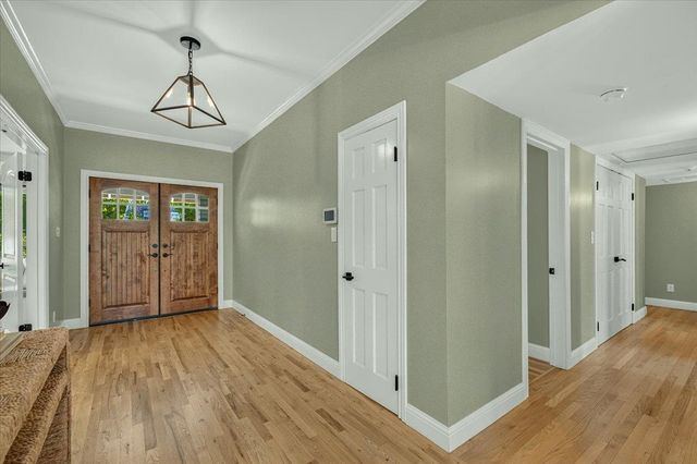 505 E Swift Avenue, Fresno, CA 93704