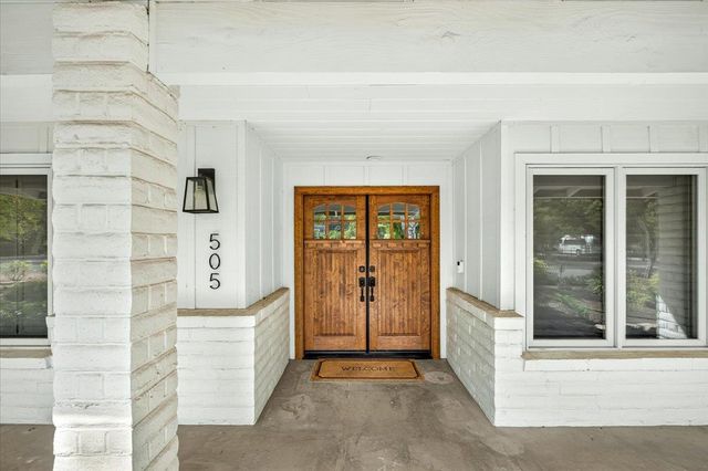 505 E Swift Avenue, Fresno, CA 93704