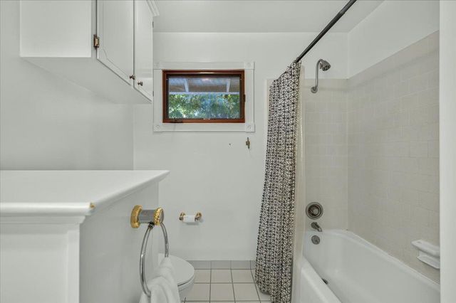 505 E Swift Avenue, Fresno, CA 93704