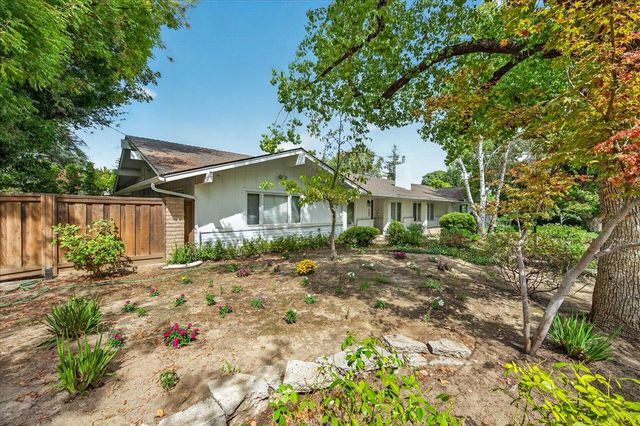 505 E Swift Avenue, Fresno, CA 93704