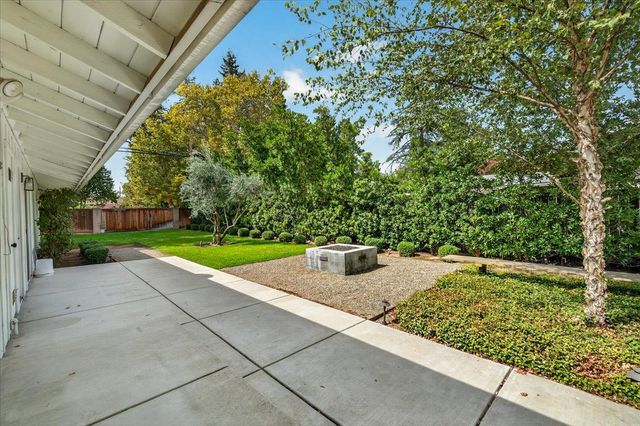 505 E Swift Avenue, Fresno, CA 93704
