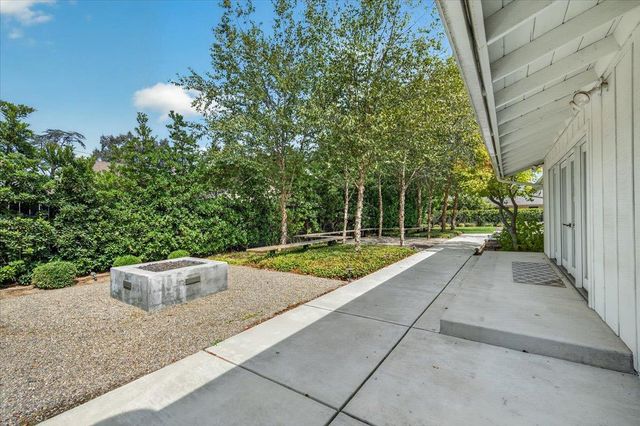 505 E Swift Avenue, Fresno, CA 93704