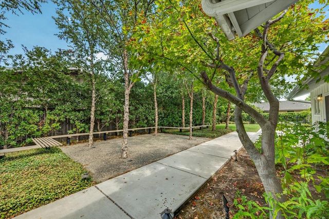 505 E Swift Avenue, Fresno, CA 93704