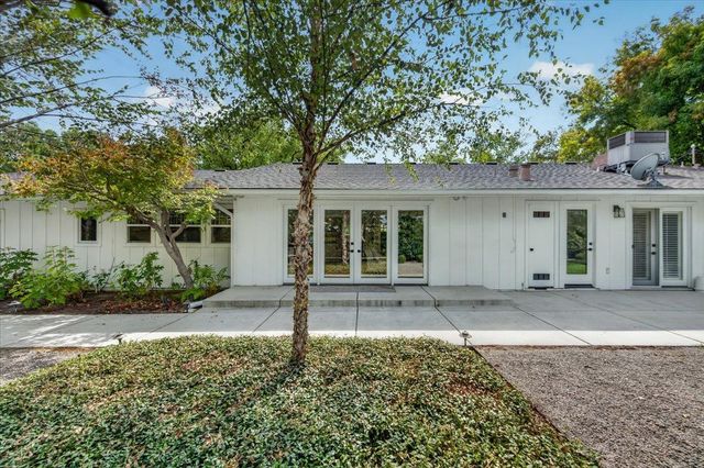 505 E Swift Avenue, Fresno, CA 93704