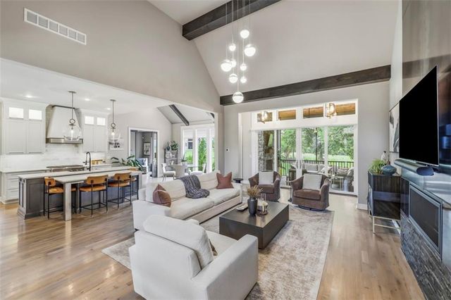 11211 W 171st Terrace, Overland Park, KS 66221