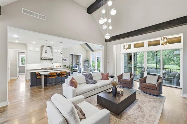 11211 W 171st Terrace, Overland Park, KS 66221